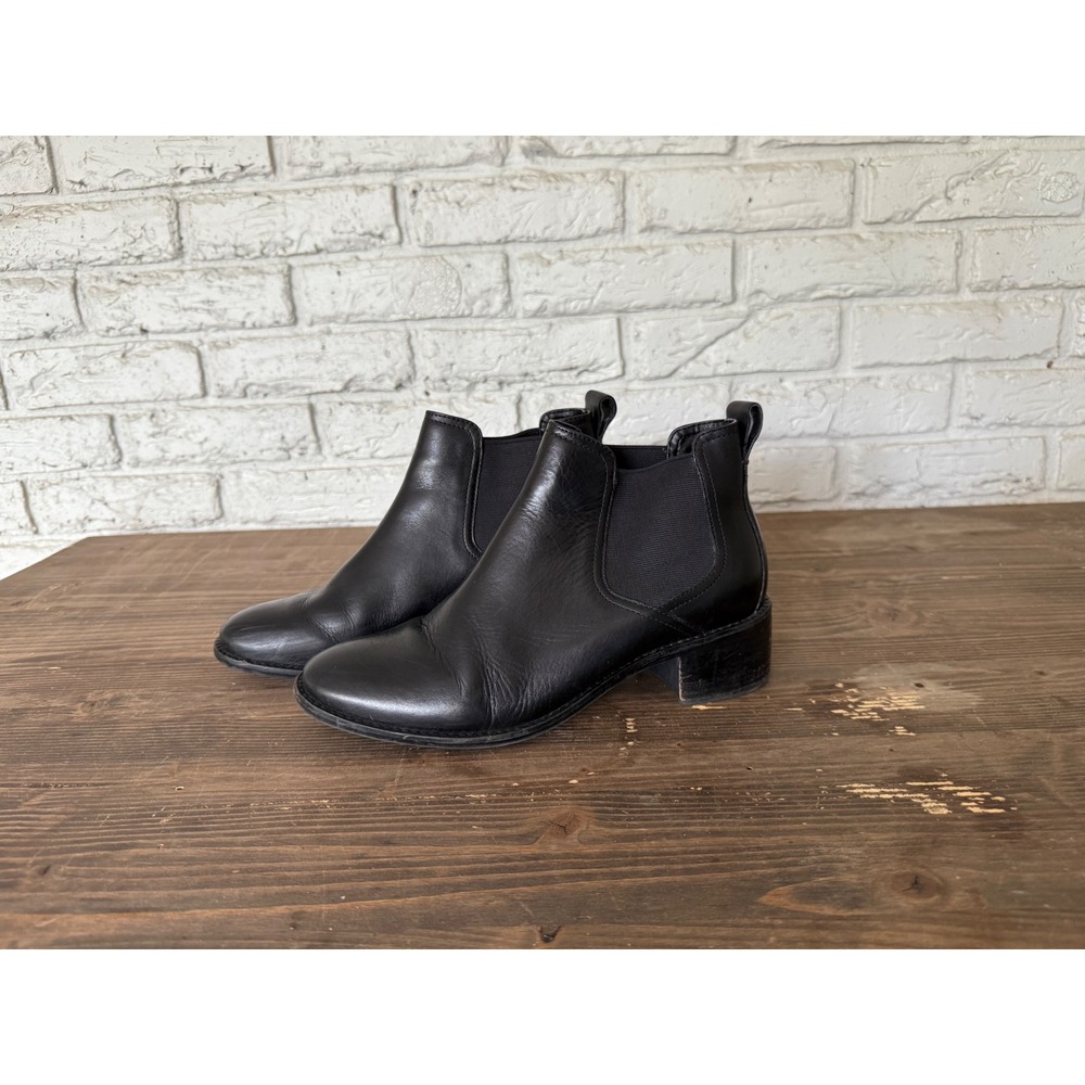 Cole‎ Haan Black Leather Chelsea Ankle Boots Size 9B Block Heel Winter Booties
